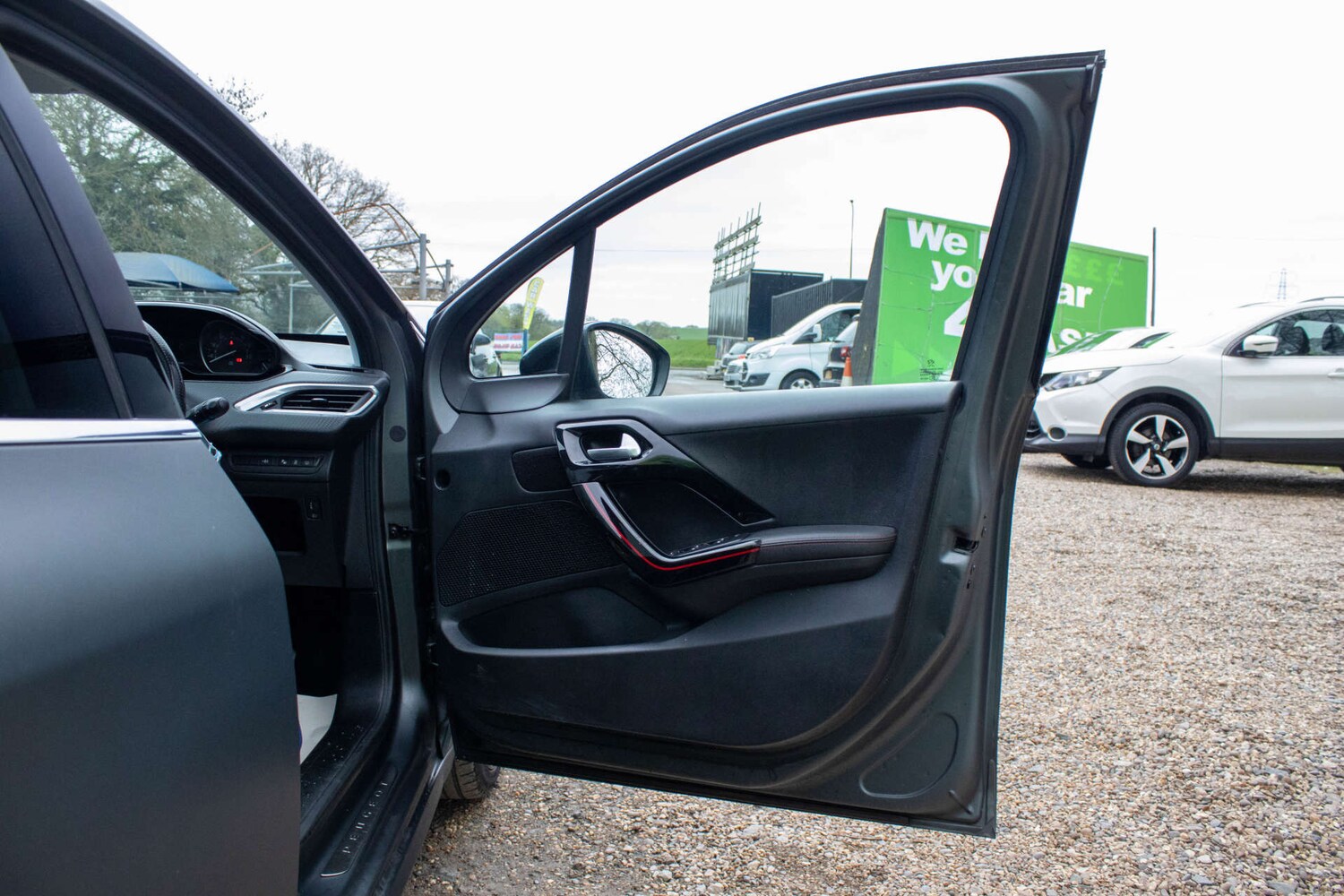 Used Peugeot 208 2016 for sale - 78111273: Photo 35