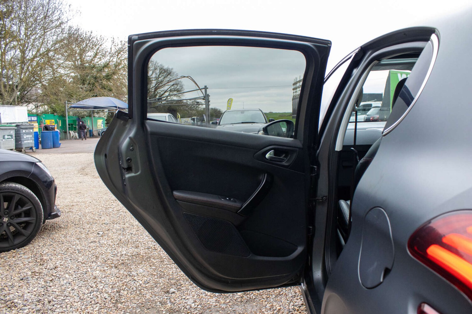 Used Peugeot 208 2016 for sale - 78111273: Photo 37