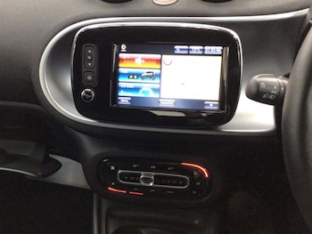 Used smart fortwo 2019 for sale - 78769477: Photo