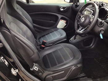 Used smart fortwo 2019 for sale - 78769477: Photo