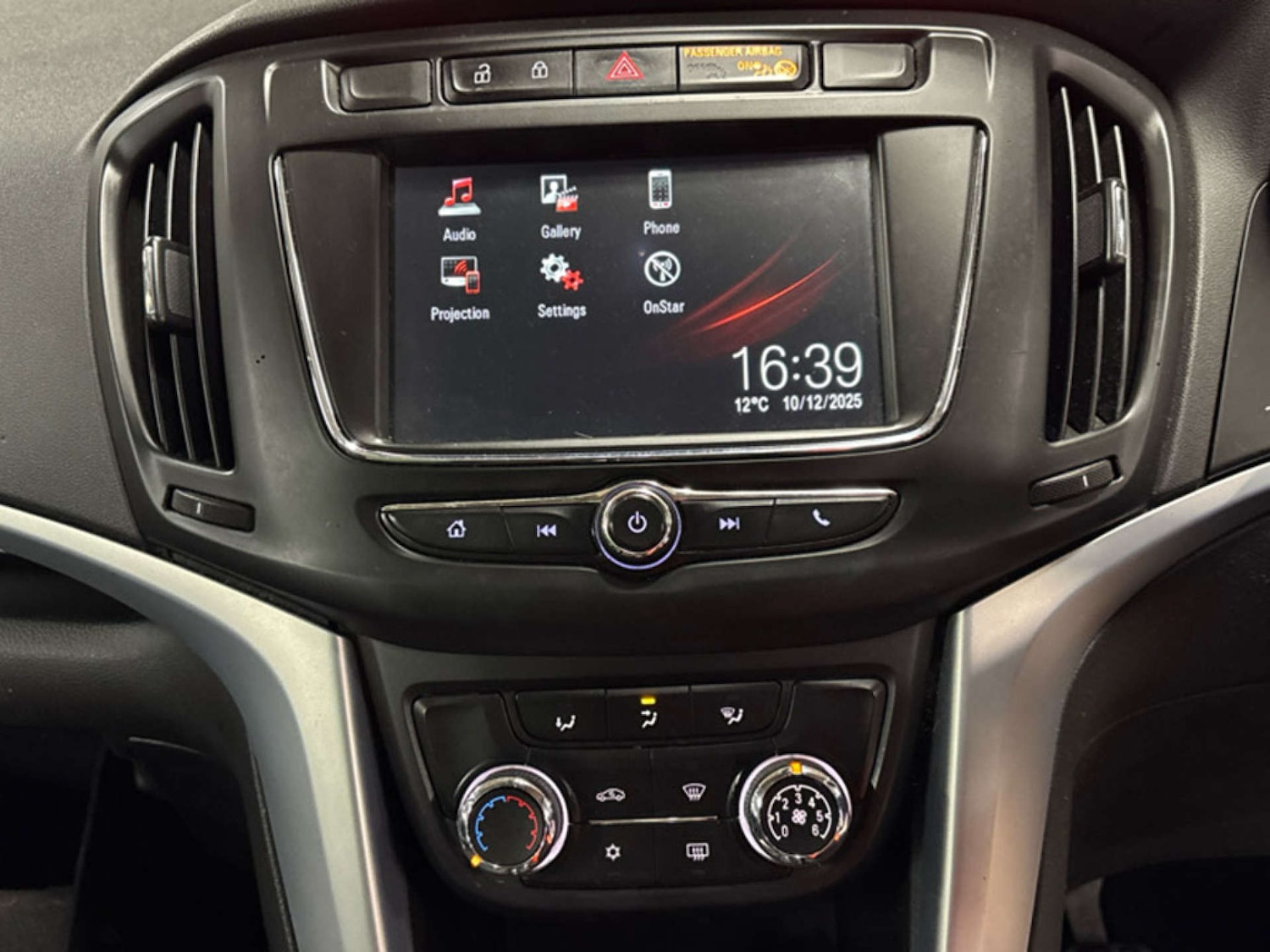 Used Vauxhall Zafira Tourer 2017 for sale - 77531825: Photo 2