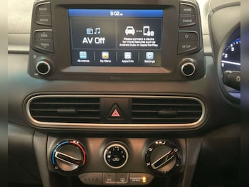 Used Hyundai KONA 2018 for sale - 76542273: Photo