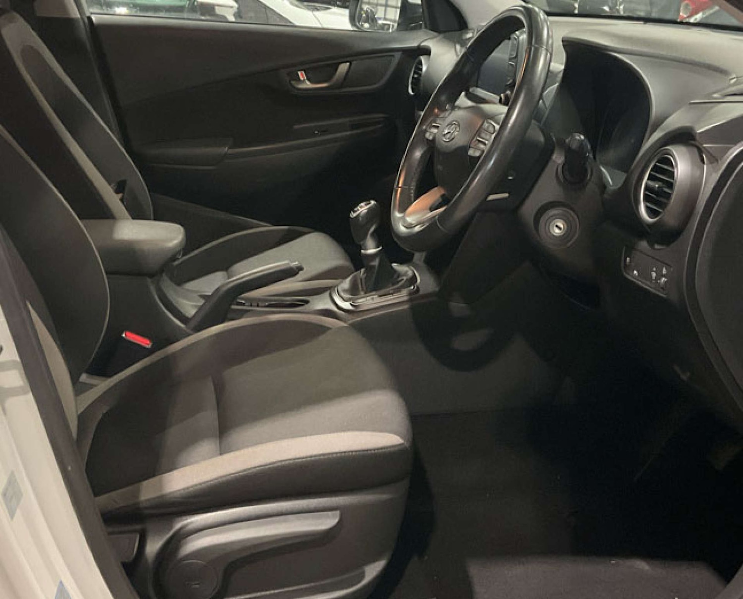 Used Hyundai KONA 2018 for sale - 76542273: Photo 3