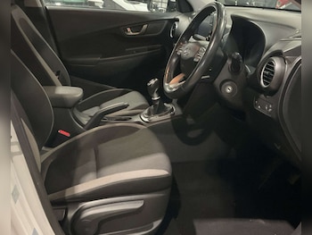 Used Hyundai KONA 2018 for sale - 76542273: Photo
