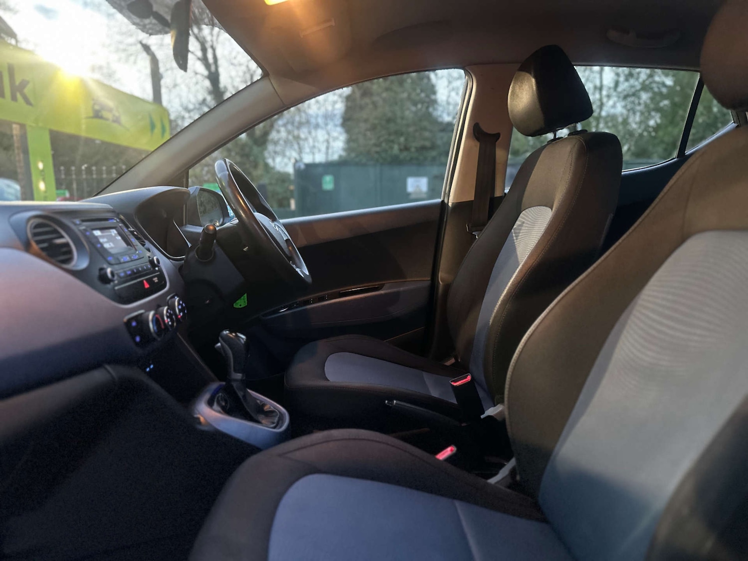 Used Hyundai i10 2014 for sale - 76614721: Photo 17