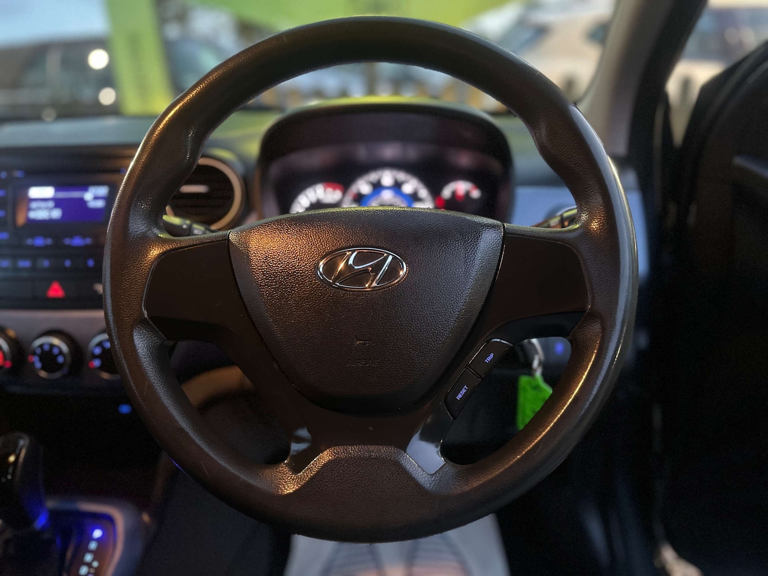 Used Hyundai i10 2014 for sale - 76614721: Photo 25