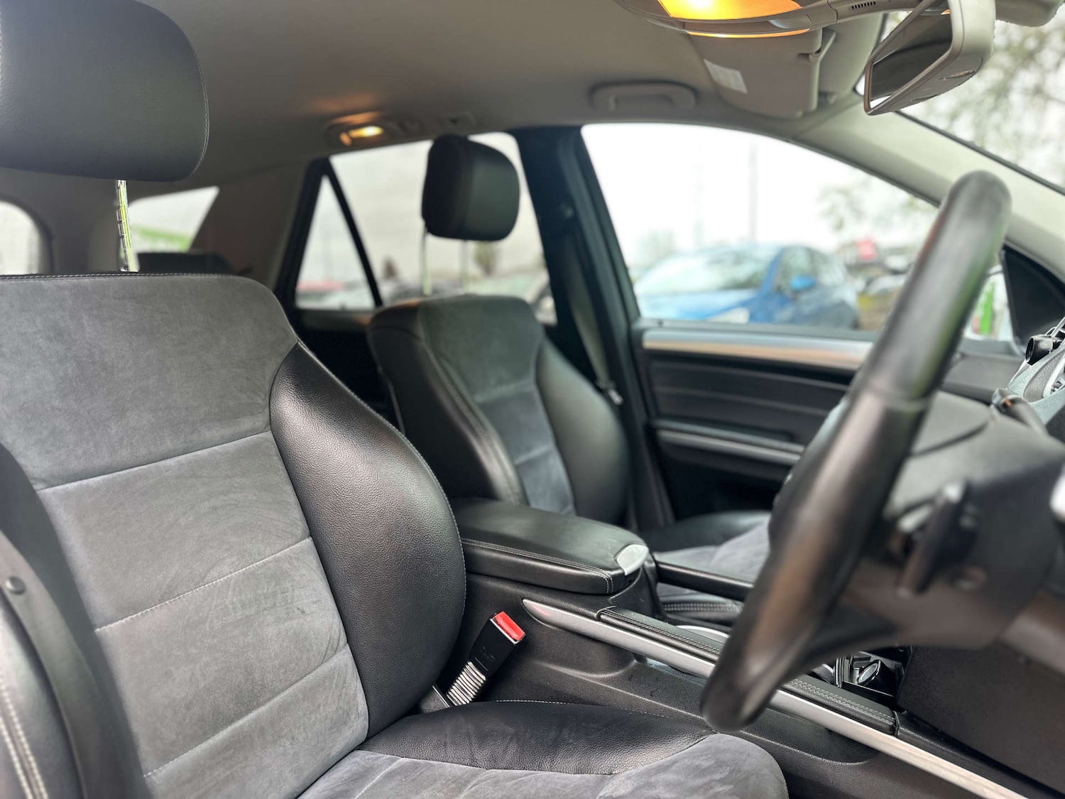 Used Mercedes-Benz M Class 2010 for sale - 76829761: Photo 11