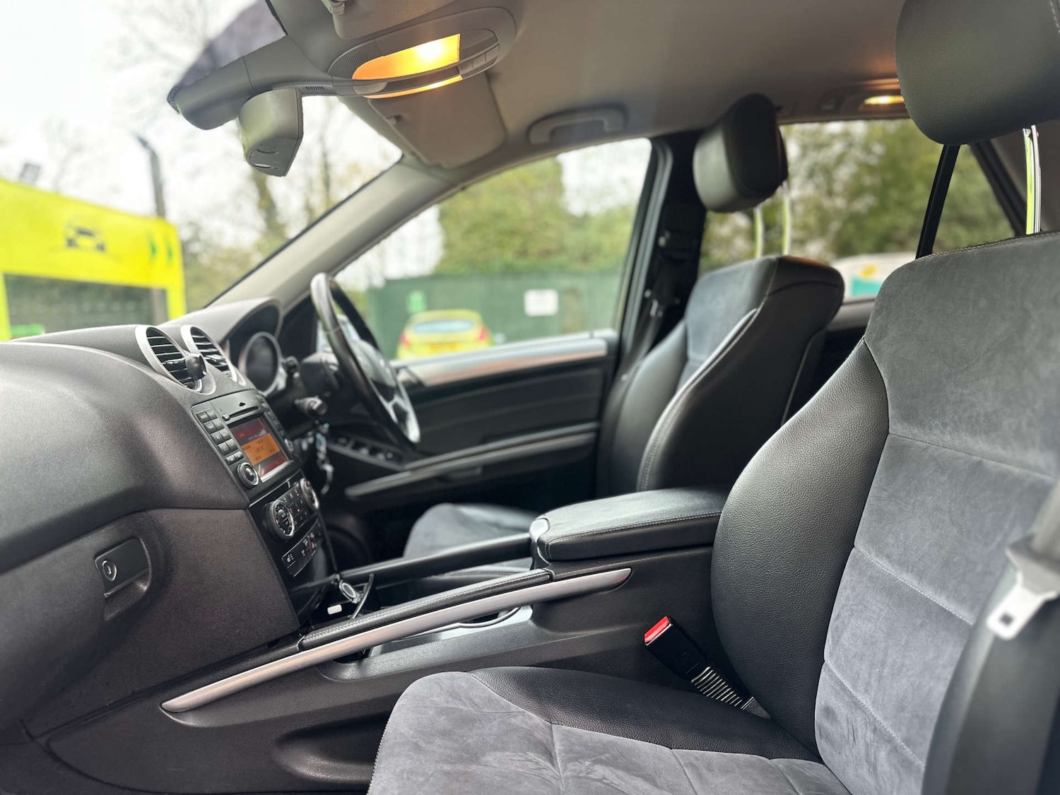 Used Mercedes-Benz M Class 2010 for sale - 76829761: Photo 17