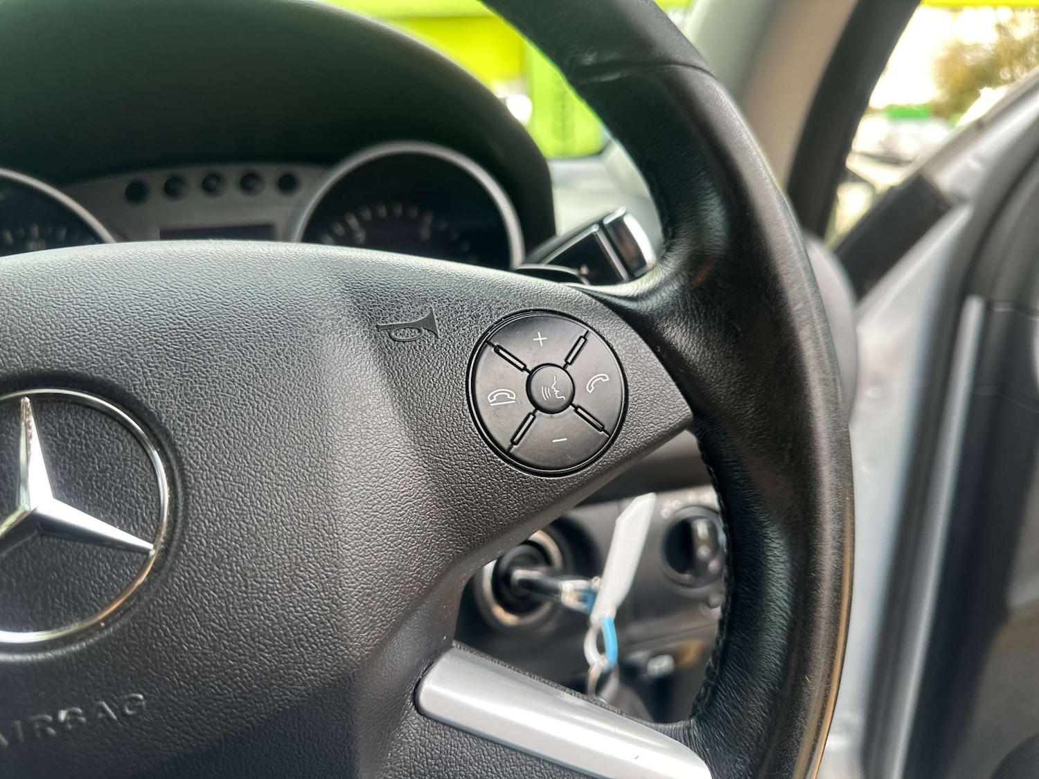 Used Mercedes-Benz M Class 2010 for sale - 76829761: Photo 21