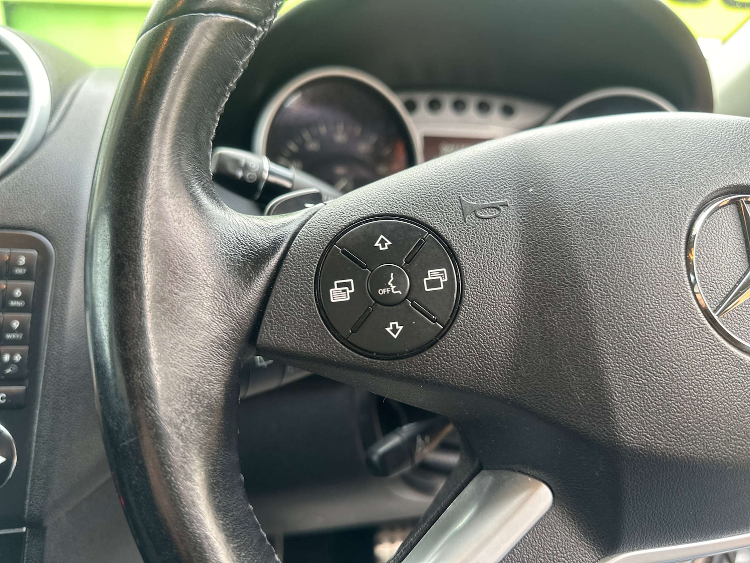 Used Mercedes-Benz M Class 2010 for sale - 76829761: Photo 22