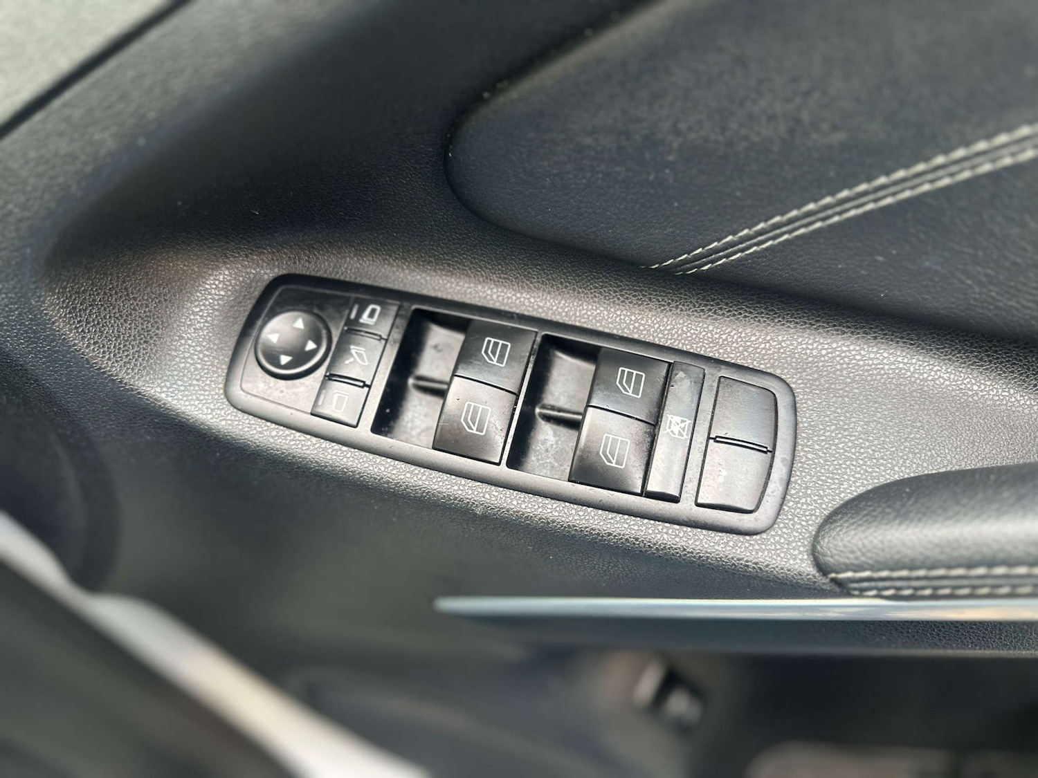 Used Mercedes-Benz M Class 2010 for sale - 76829761: Photo 28