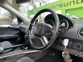 Used Mercedes-Benz M Class 2010 for sale - 76829761: Photo