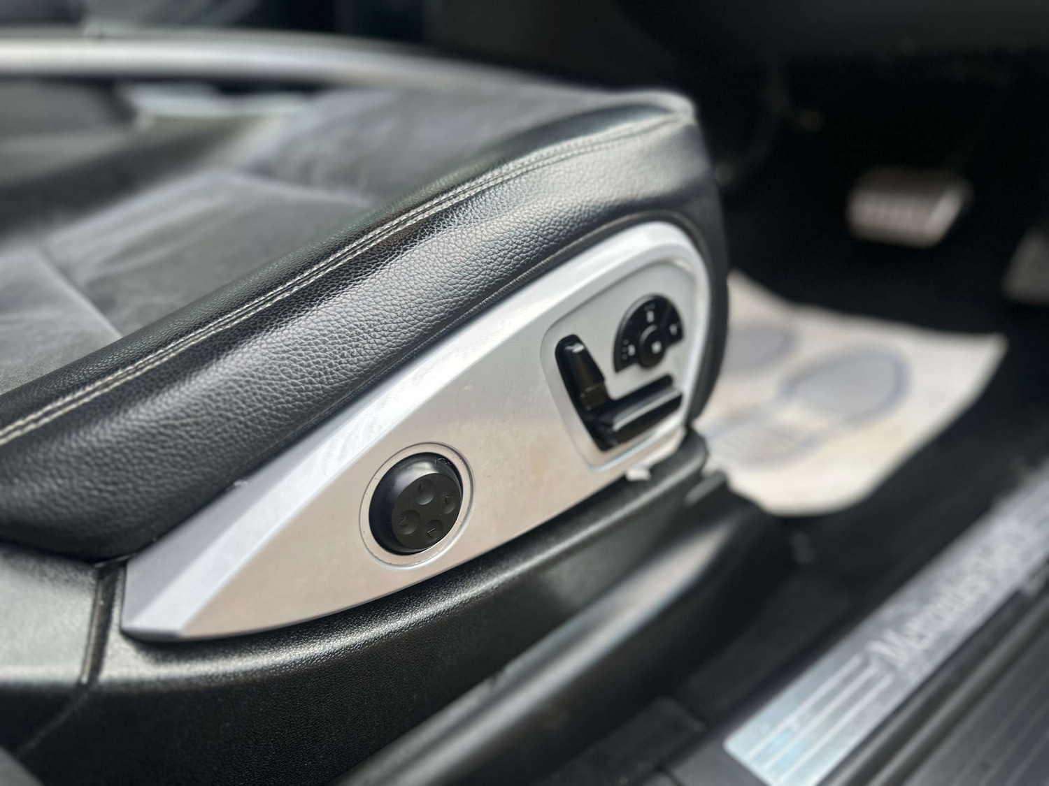 Used Mercedes-Benz M Class 2010 for sale - 76829761: Photo 30