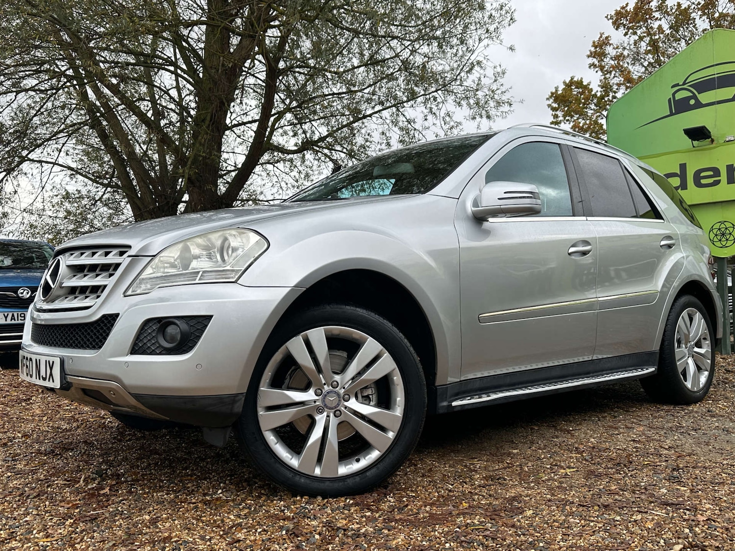 Used Mercedes-Benz M Class 2010 for sale - 76829761: Photo 9