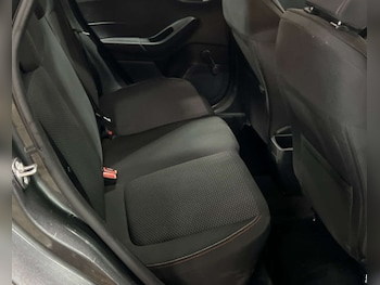 Used Ford Fiesta 2018 for sale - 76542275: Photo