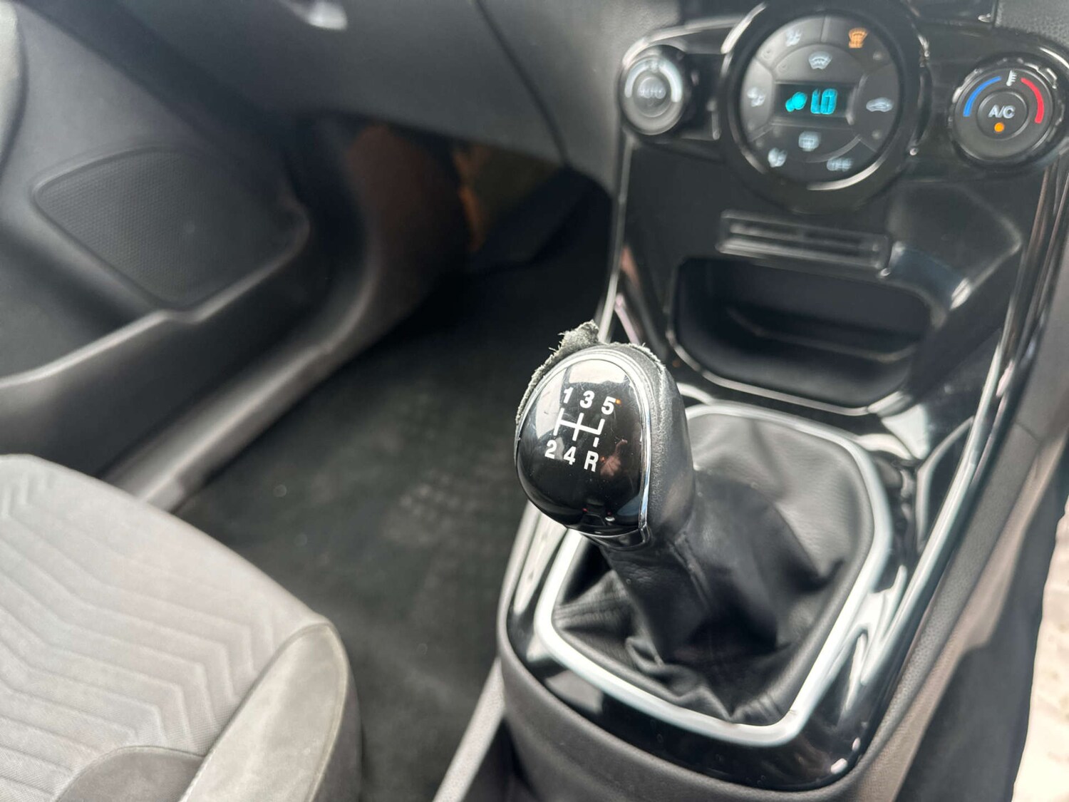 Used Ford Fiesta 2014 for sale - 77765762: Photo 10