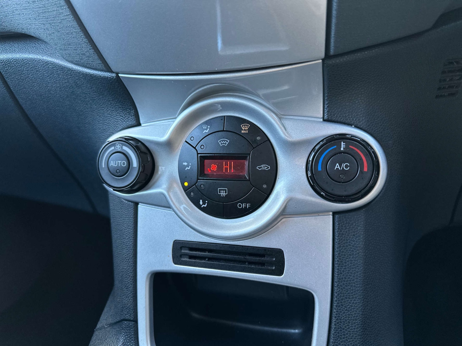 Used Ford Fiesta 2009 for sale - 76693620: Photo 21