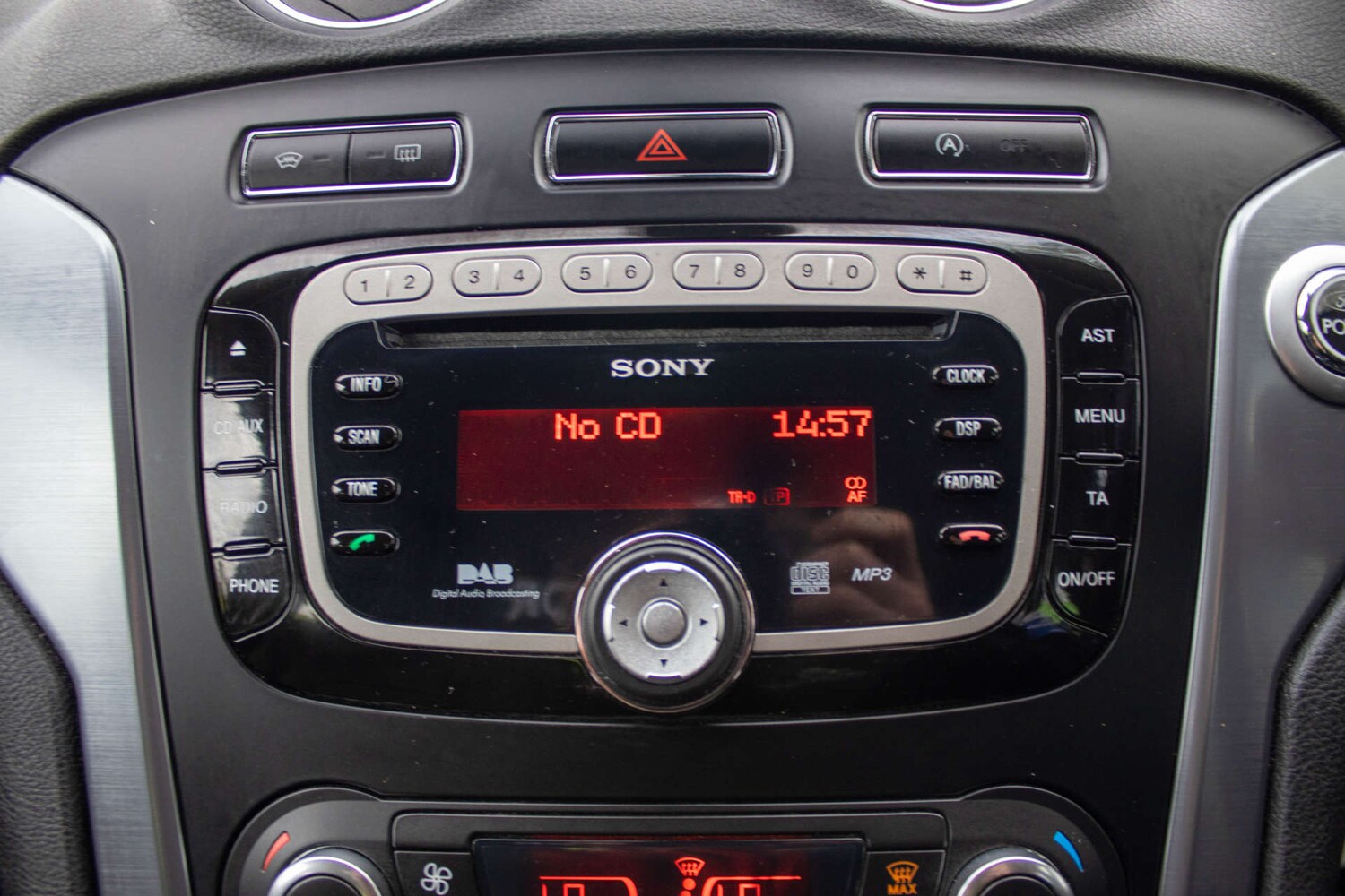 Used Ford Mondeo 2011 for sale - 78111305: Photo 24