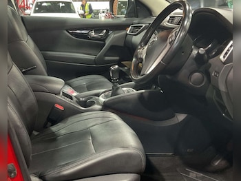 Used Nissan Qashqai 2017 for sale - 76547248: Photo