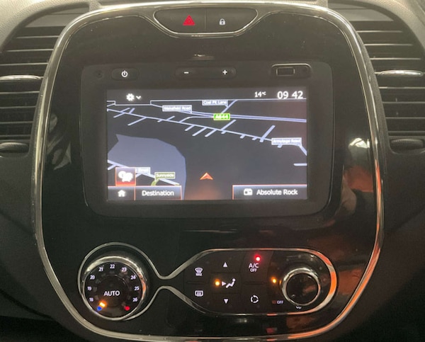 Used Renault Captur 2016 for sale - 76263544: Photo 2