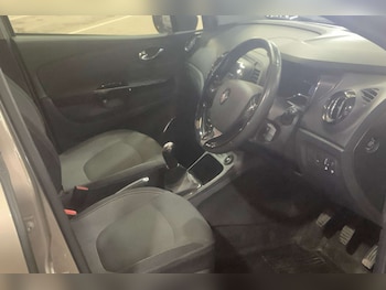 Used Renault Captur 2015 for sale - 75203178: Photo
