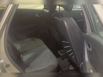 Used Renault Captur 2015 for sale - 75203178: Photo