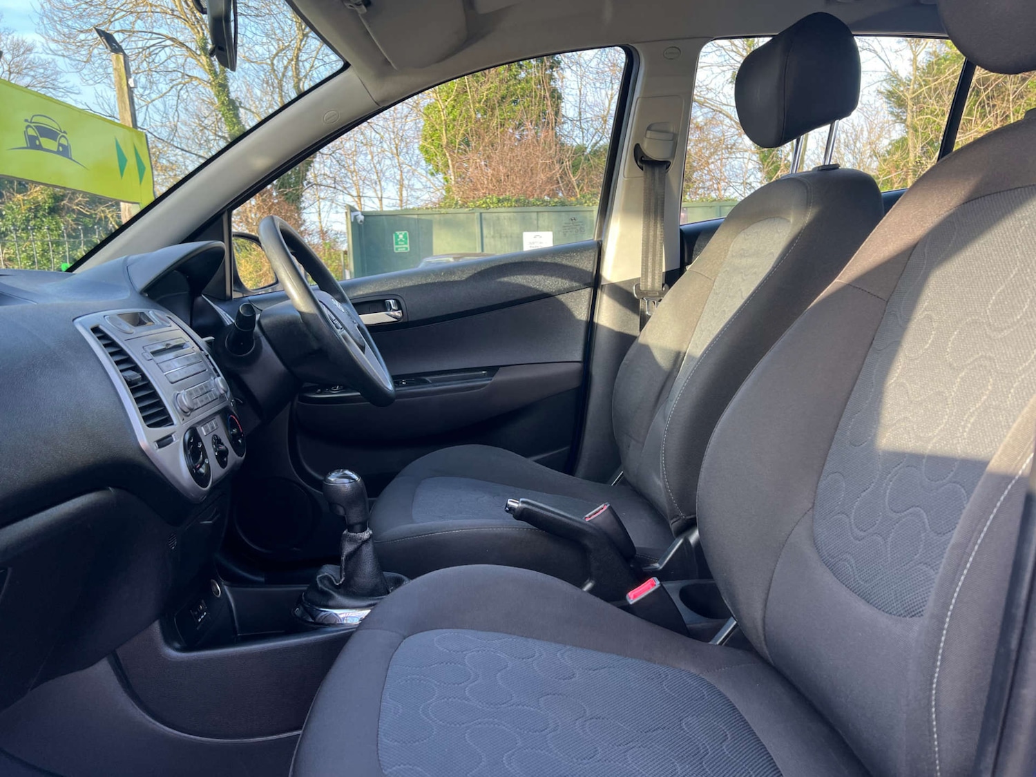 Used Hyundai i20 2011 for sale - 76601718: Photo 15