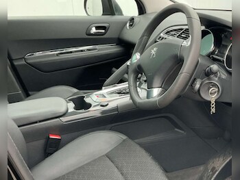 Used Peugeot 3008 2016 for sale - 76490359: Photo