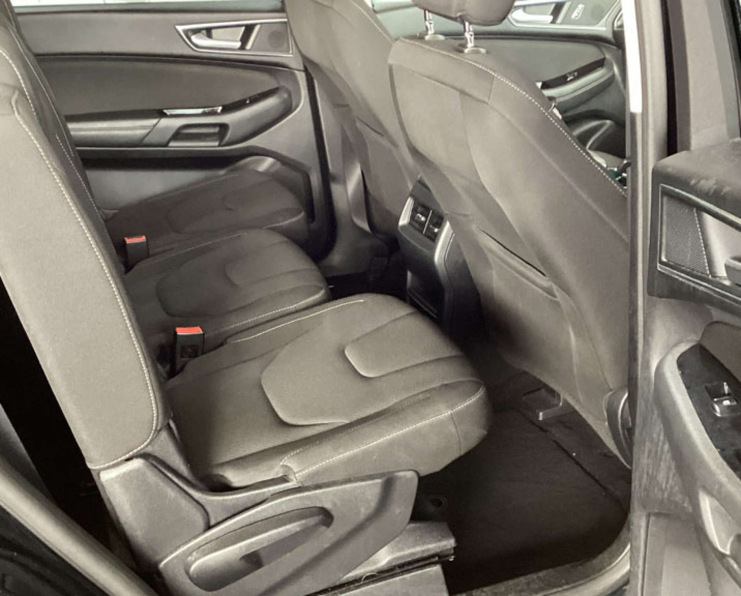 Used Ford S-Max 2016 for sale - 76892329: Photo 4