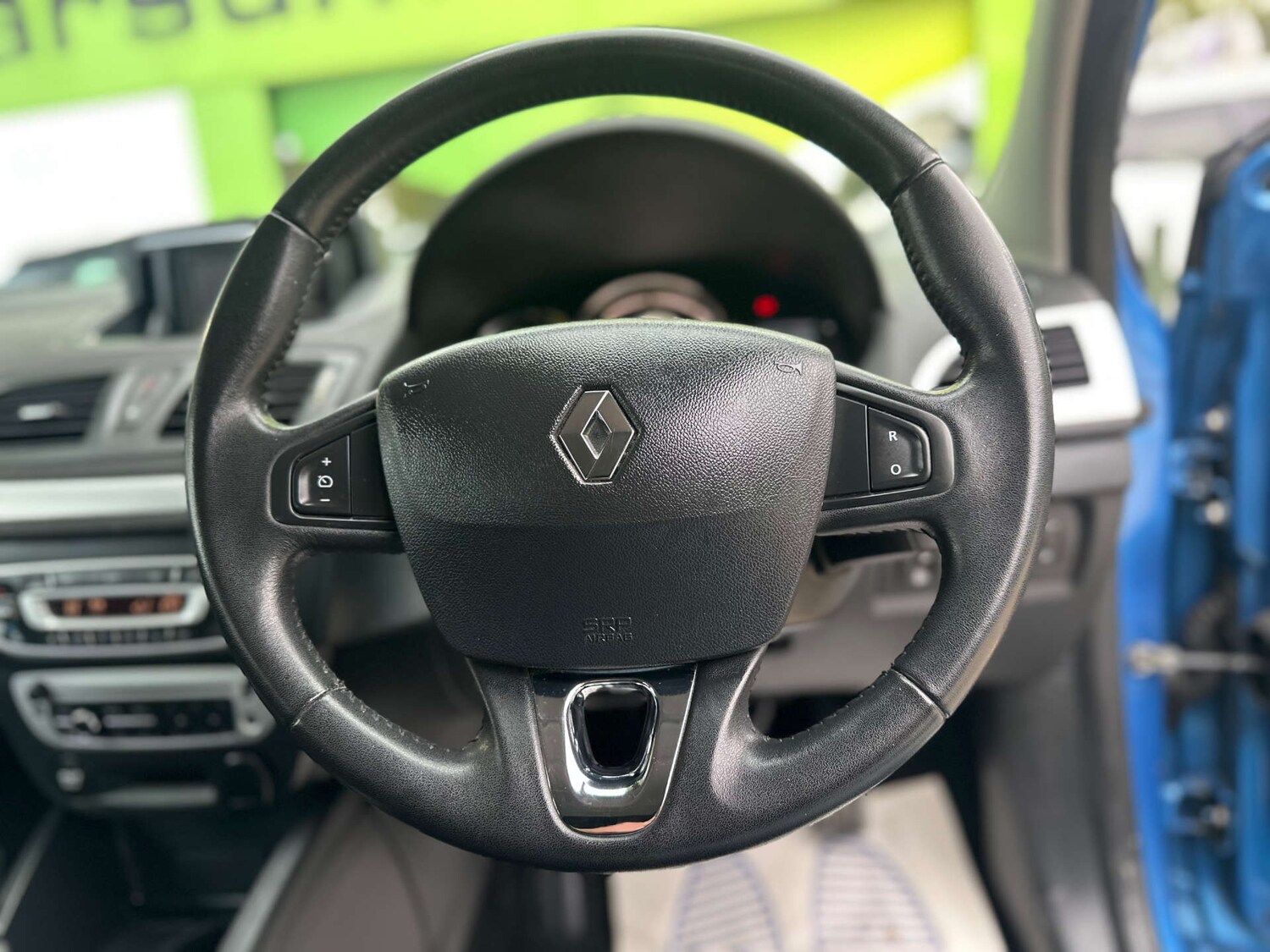Used Renault Megane 2014 for sale - 76352607: Photo 25
