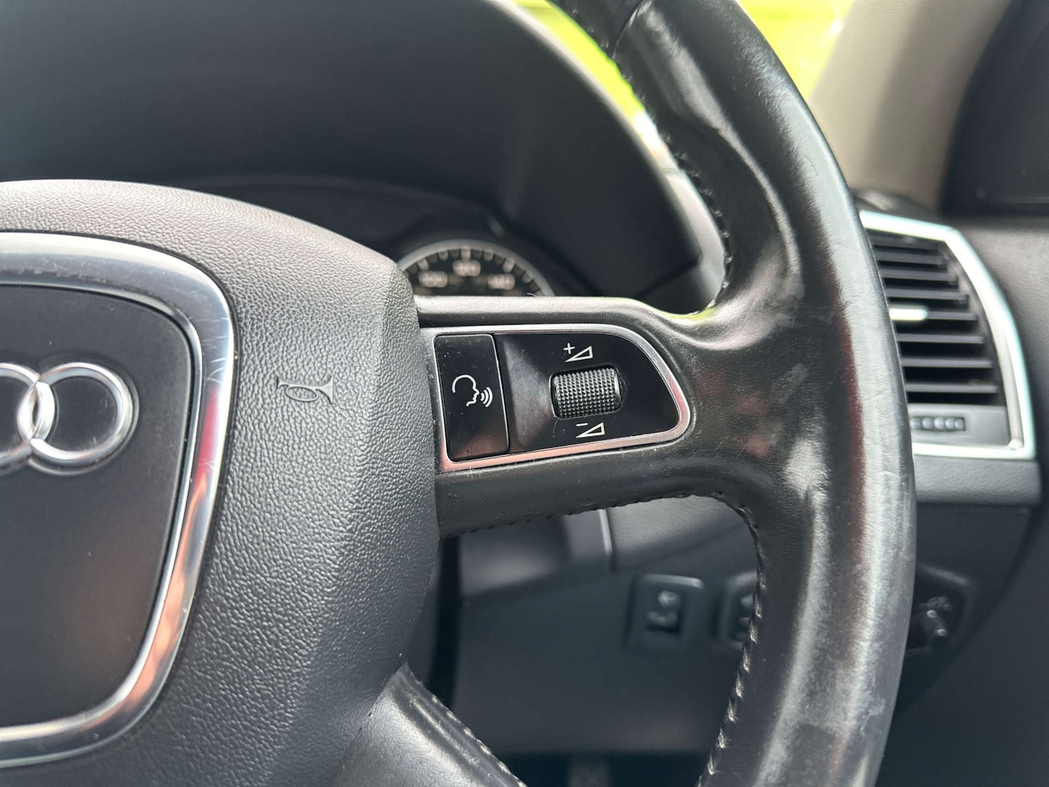 Used Audi Q5 2012 for sale - 77636170: Photo 31