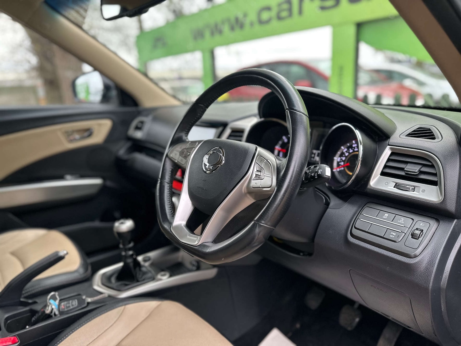 Used Ssangyong Tivoli 2017 for sale - 76693636: Photo 5
