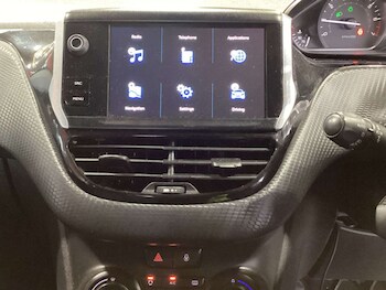 Used Peugeot 208 2017 for sale - 77765841: Photo