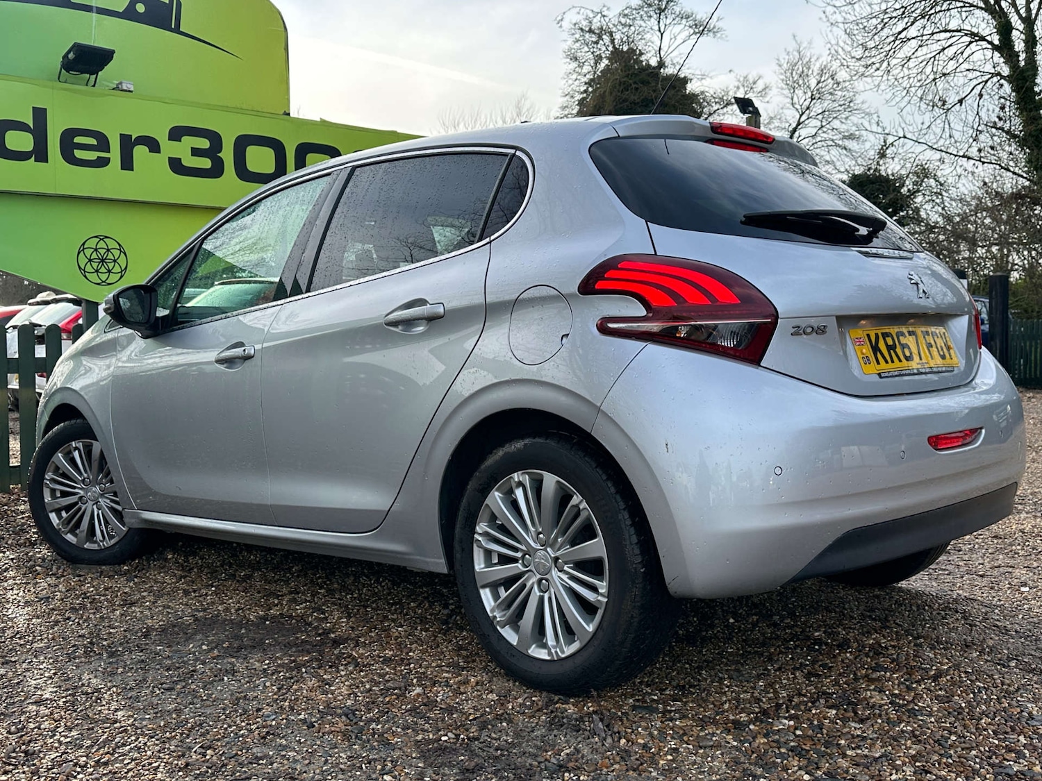 Used Peugeot 208 2017 for sale - 77058492: Photo 12