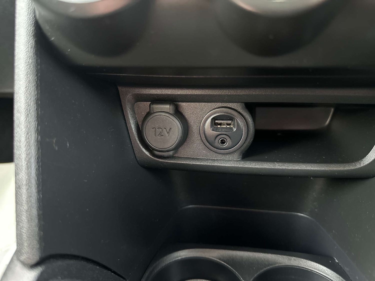 Used Peugeot 208 2017 for sale - 77058492: Photo 25