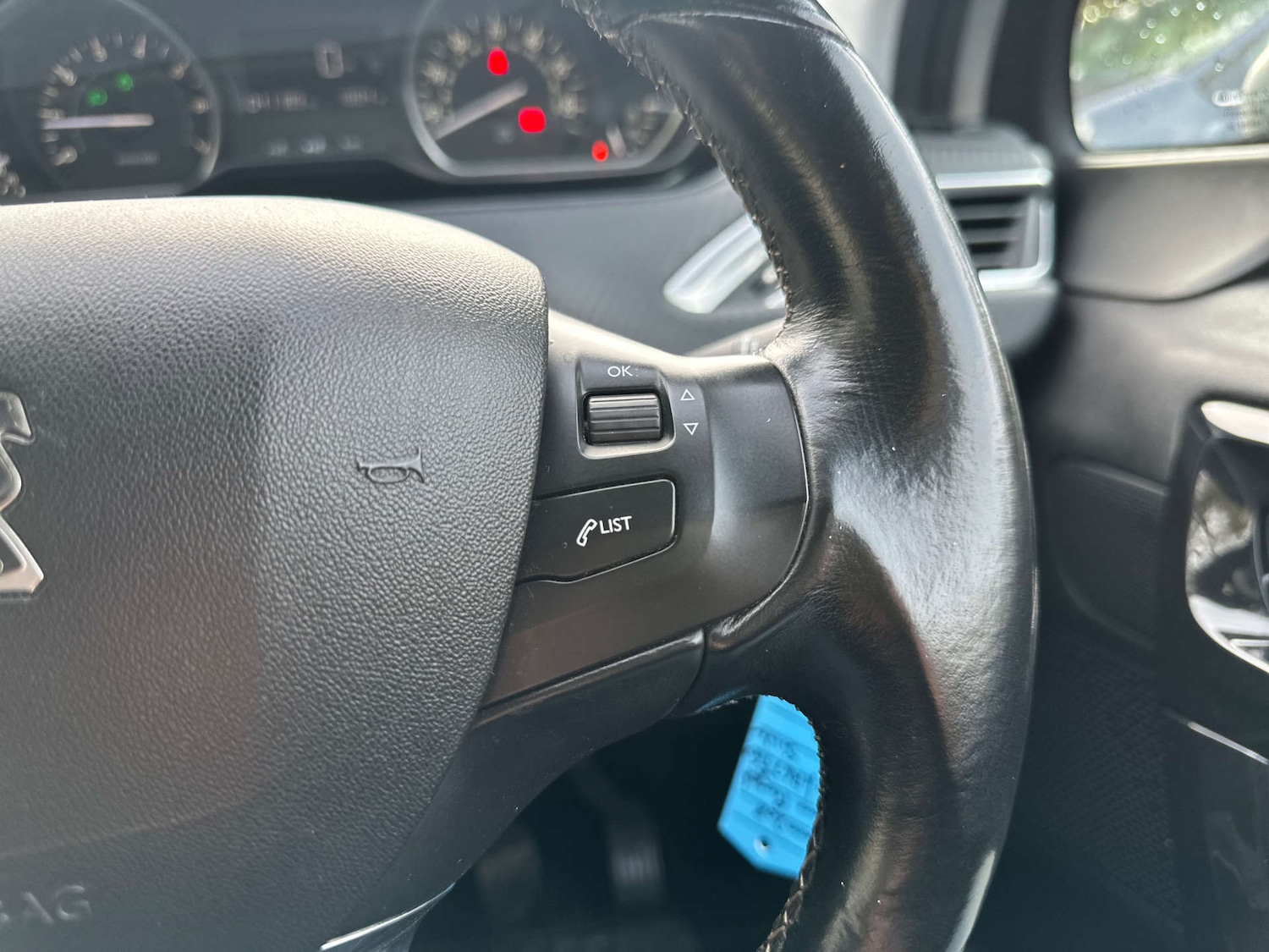 Used Peugeot 208 2017 for sale - 77058492: Photo 27