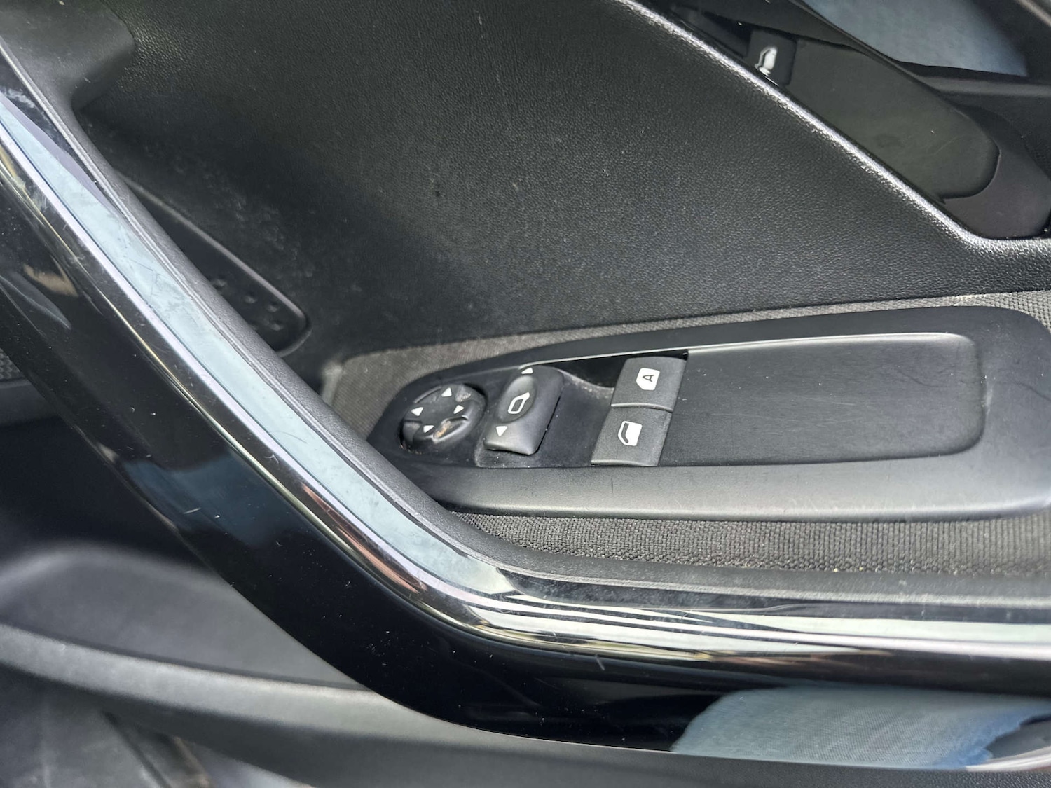 Used Peugeot 208 2017 for sale - 77058492: Photo 29