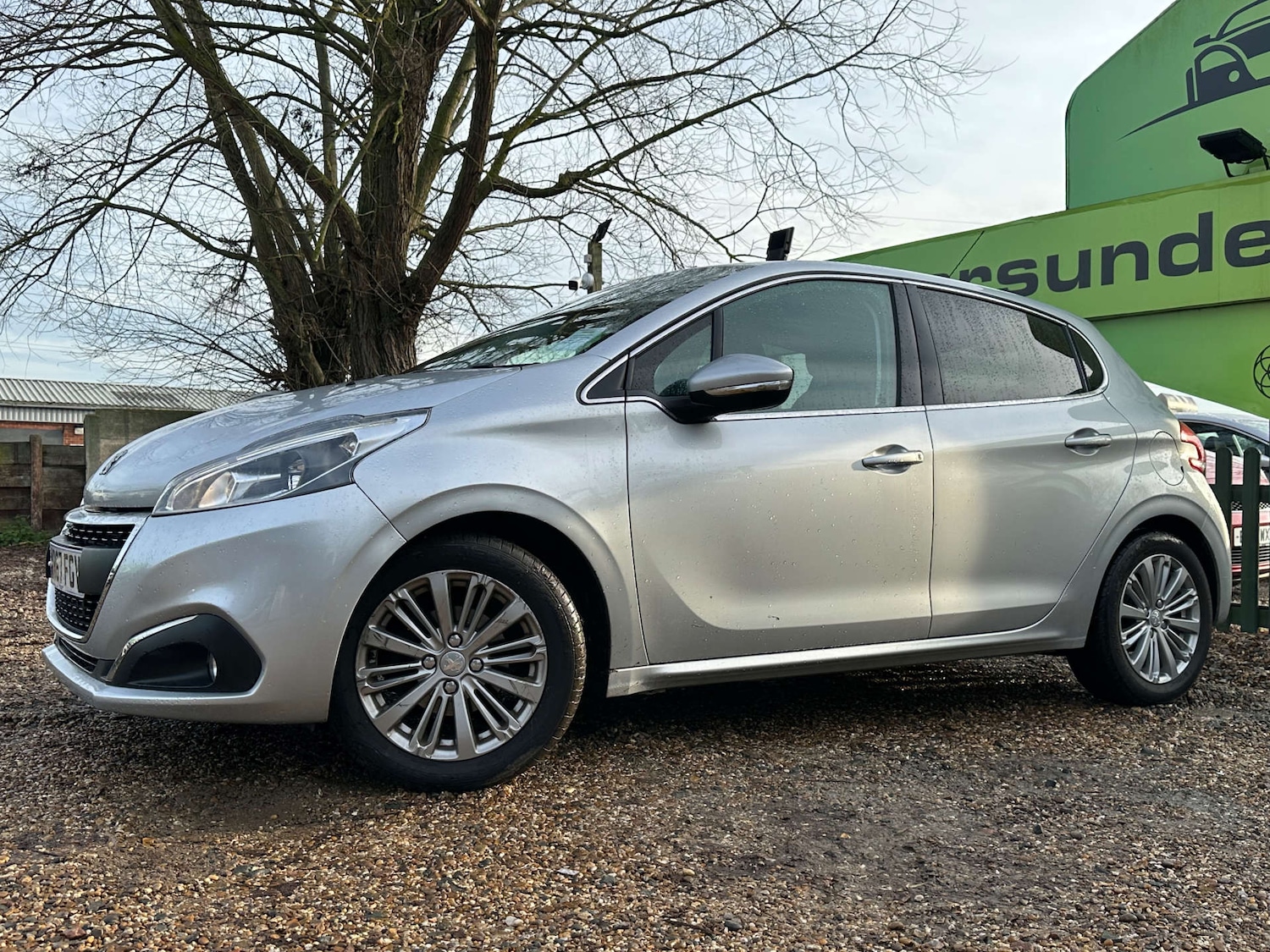 Used Peugeot 208 2017 for sale - 77058492: Photo 7
