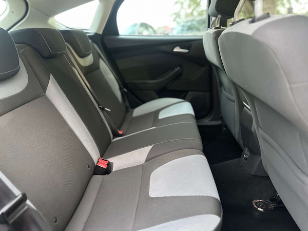 Used Ford Focus 2011 for sale - 76319701: Photo 14