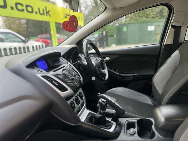 Used Ford Focus 2011 for sale - 76319701: Photo 16