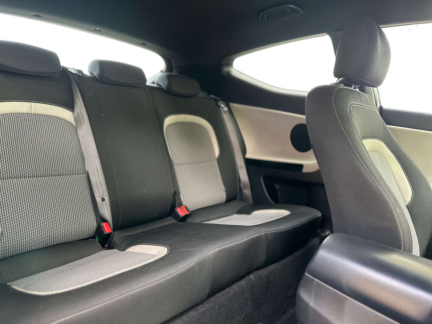 Used Kia Pro Ceed 2014 for sale - 76209973: Photo 12