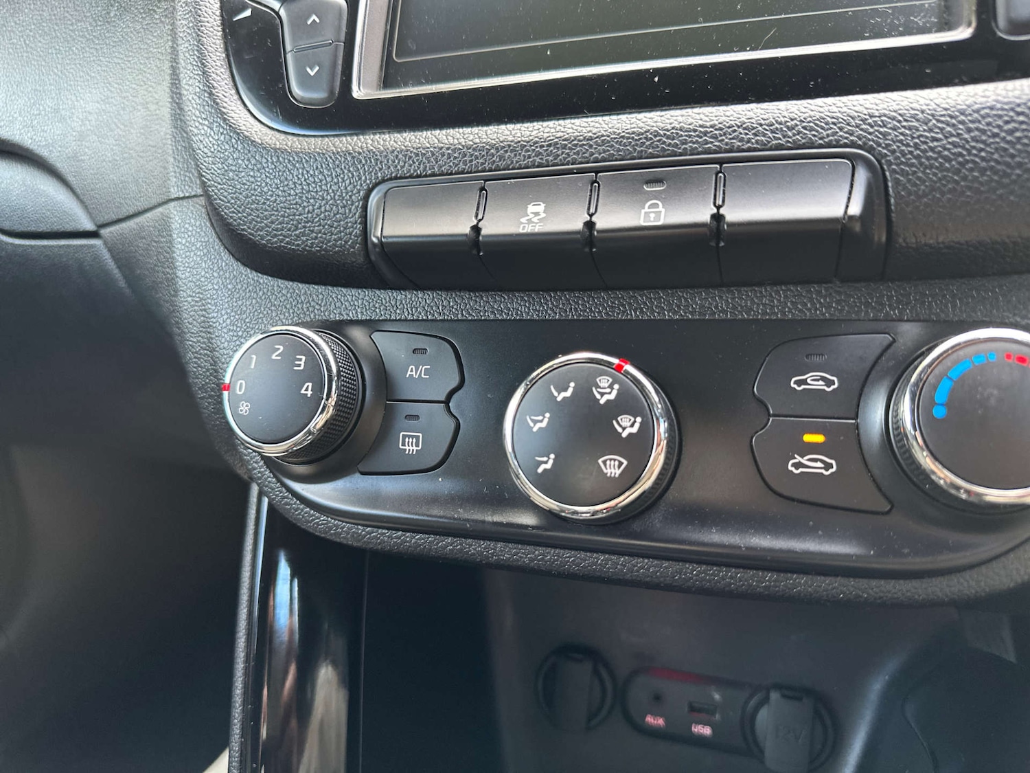 Used Kia Pro Ceed 2014 for sale - 76209973: Photo 19