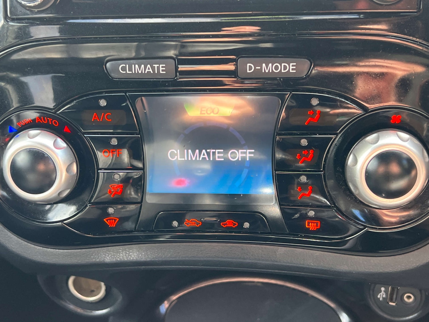 Used Nissan Juke 2015 for sale - 76878077: Photo 23