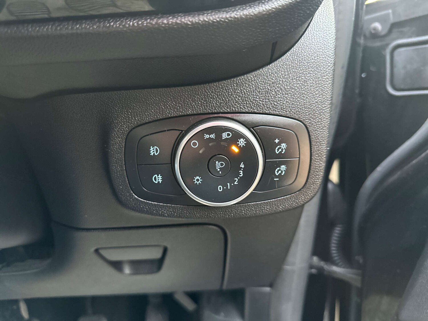 Used Ford Fiesta 2019 for sale - 77636169: Photo 32