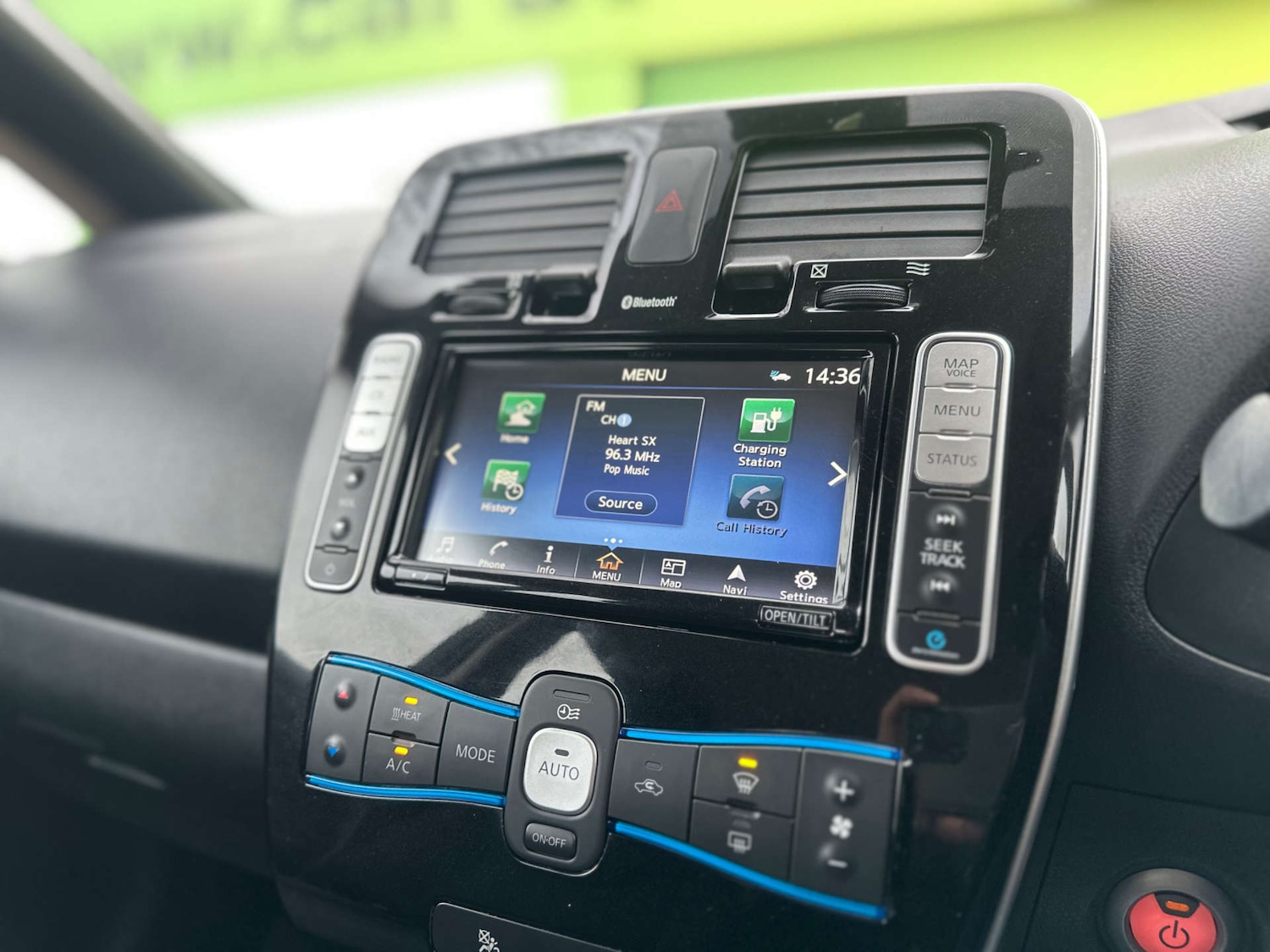 Used Nissan Leaf 2017 for sale - 77259085: Photo 18