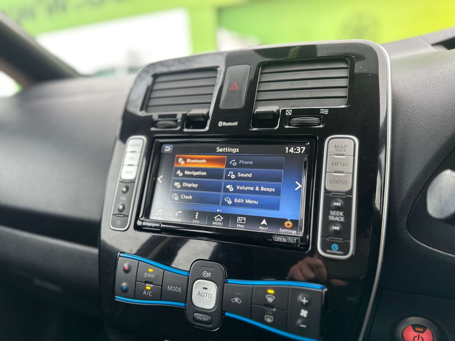 Used Nissan Leaf 2017 for sale - 77259085: Photo 23