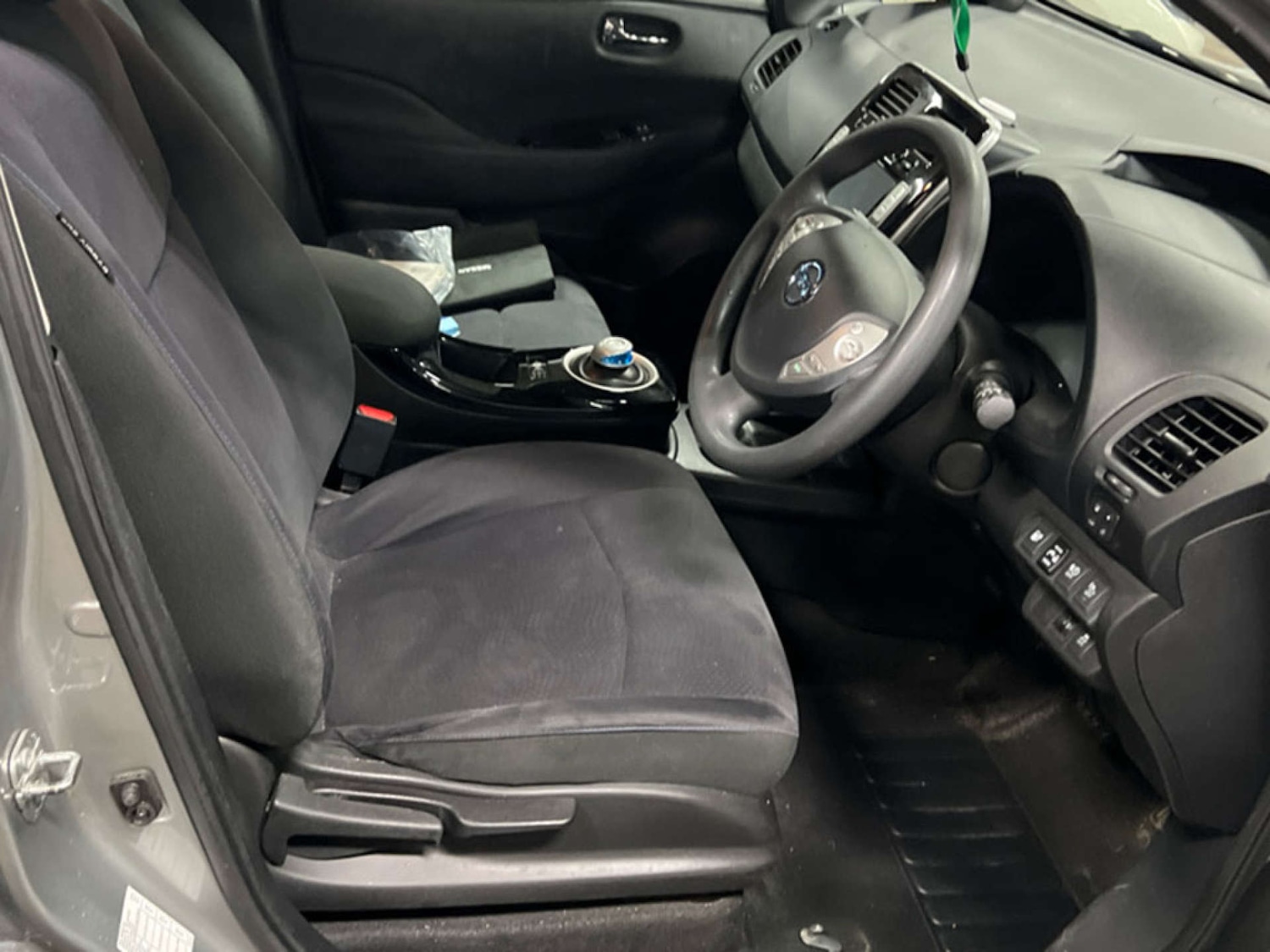 Used Nissan Leaf 2017 for sale - 77259085: Photo 3