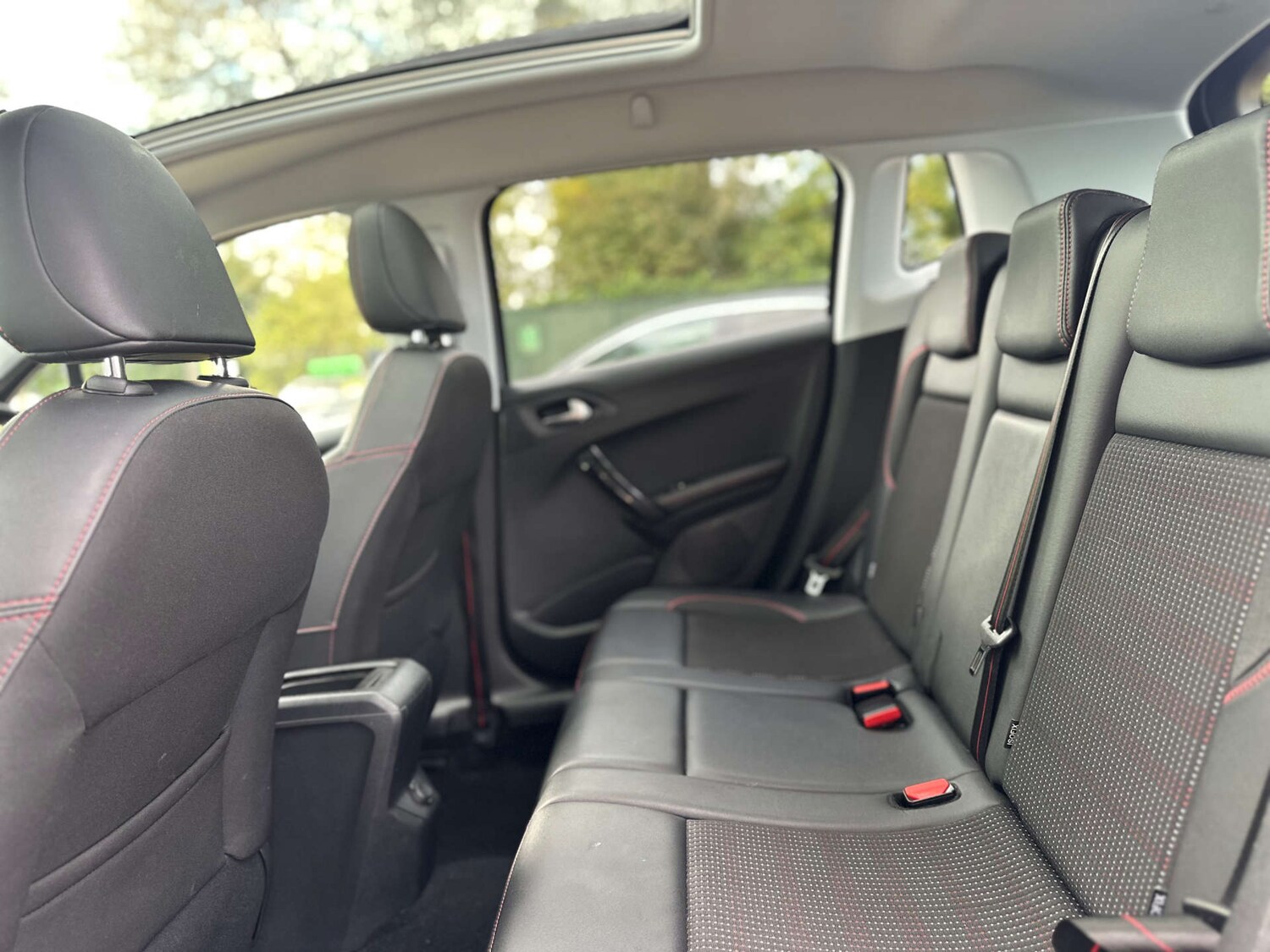 Used Peugeot 2008 2017 for sale - 76322871: Photo 11