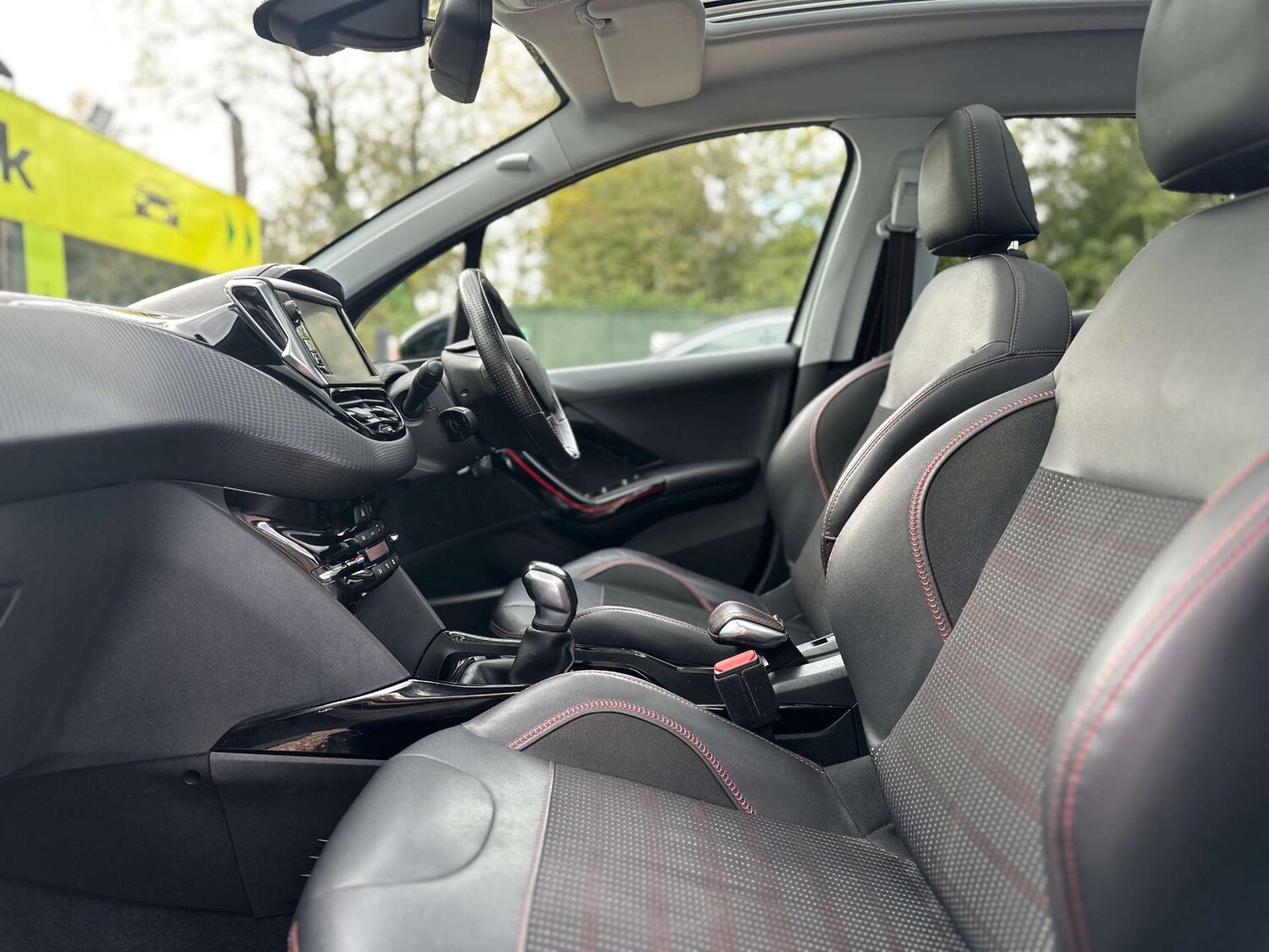 Used Peugeot 2008 2017 for sale - 76322871: Photo 15