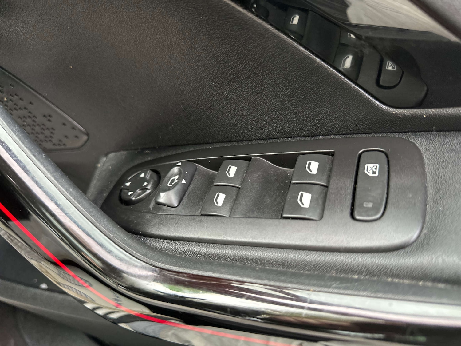 Used Peugeot 2008 2017 for sale - 76322871: Photo 33